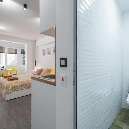 Very Brand New Studio! Апартамент